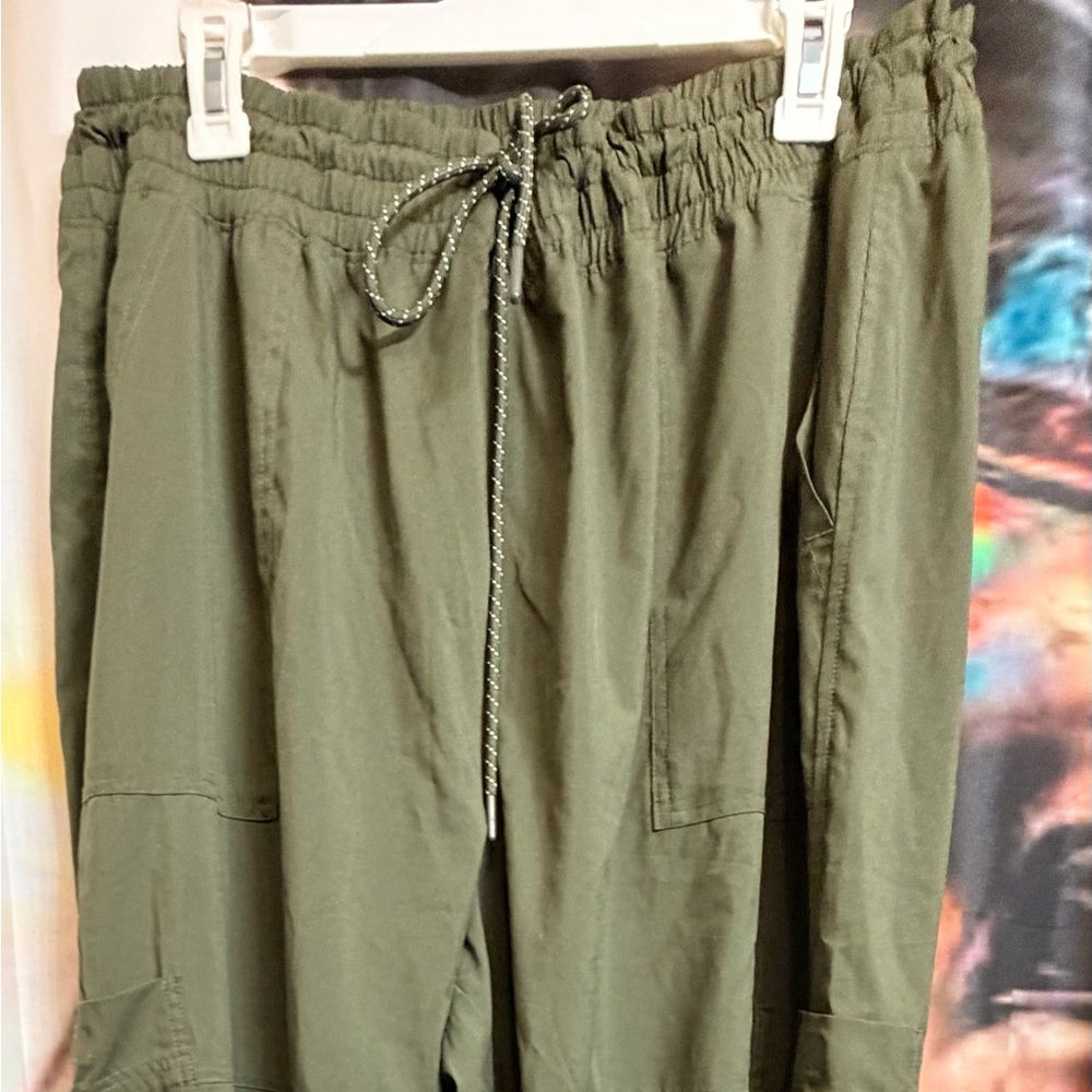 Old Navy stretchtech, quick dry pants XL Tall Olive green.